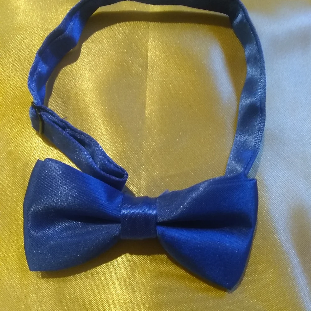 Blue bow tie for boys and suspenders set